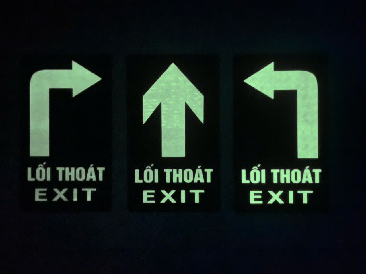 Biển Dạ Quang An Toàn – Biển Chỉ Dẫn & Thoát Hiểm PCCC